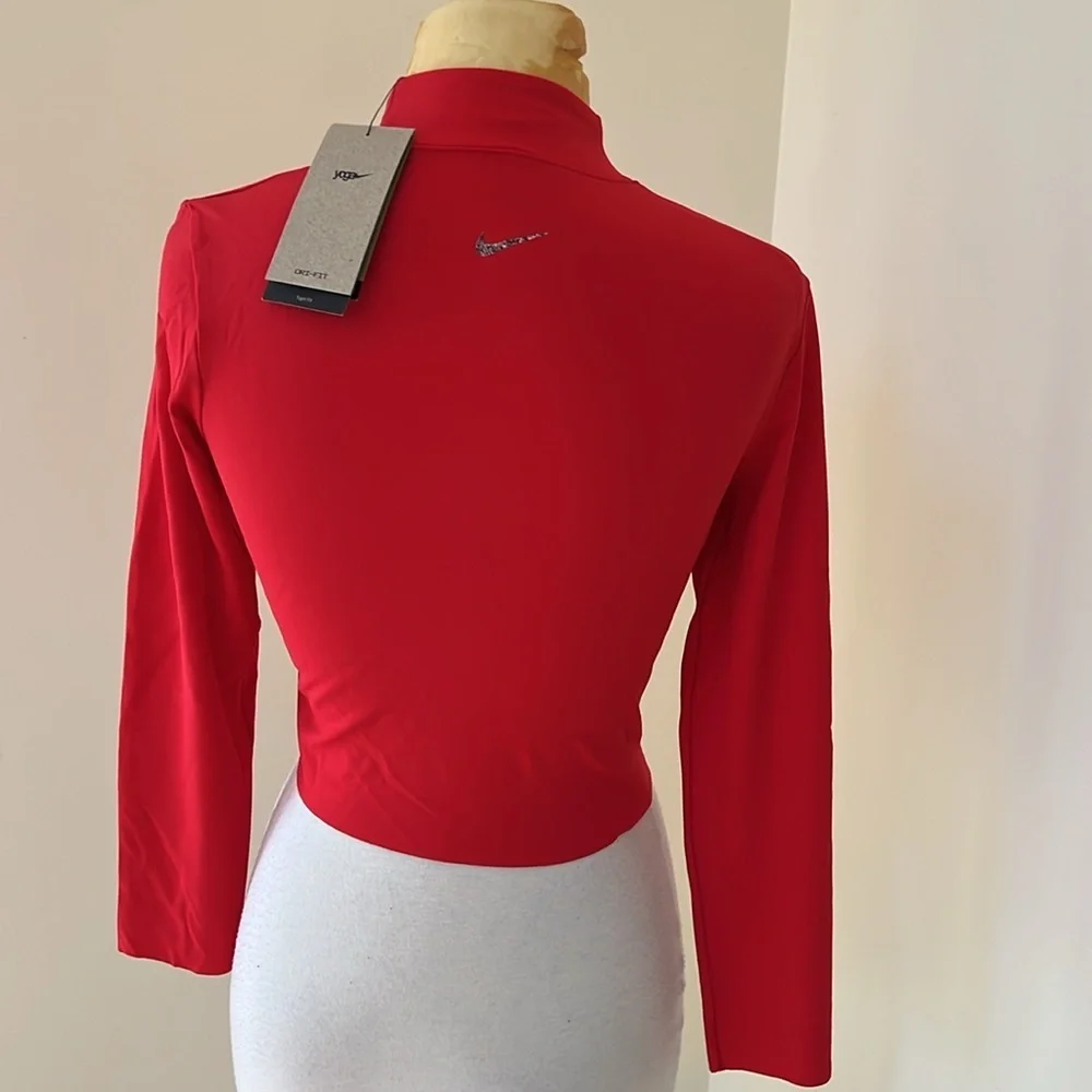 New! Nike small red long sleeve crop yoga top.